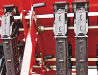 ASTRA NOVA 5,4A рукоятки группового открытия (закрытия) клапанов в высевающих аппаратах