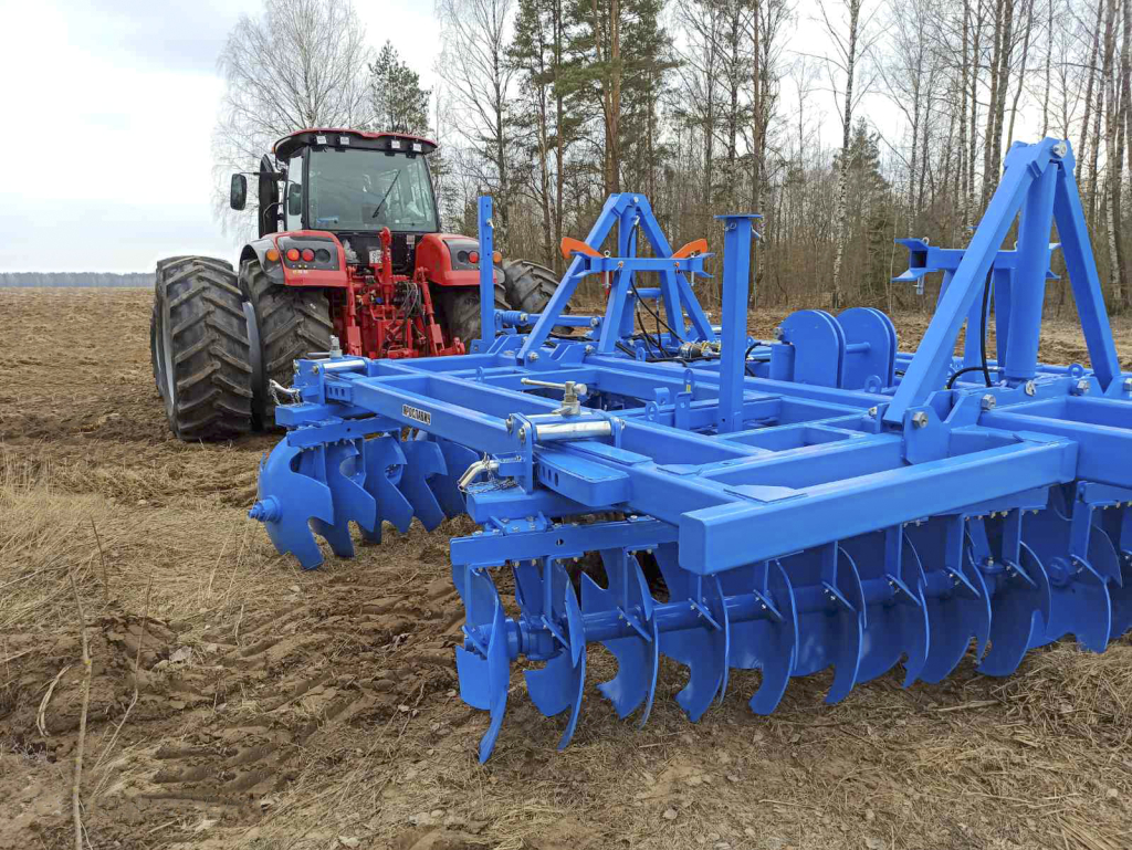 Борона дисковая тяжелая БДТ-3-22Ф Вепрь (2).jpg